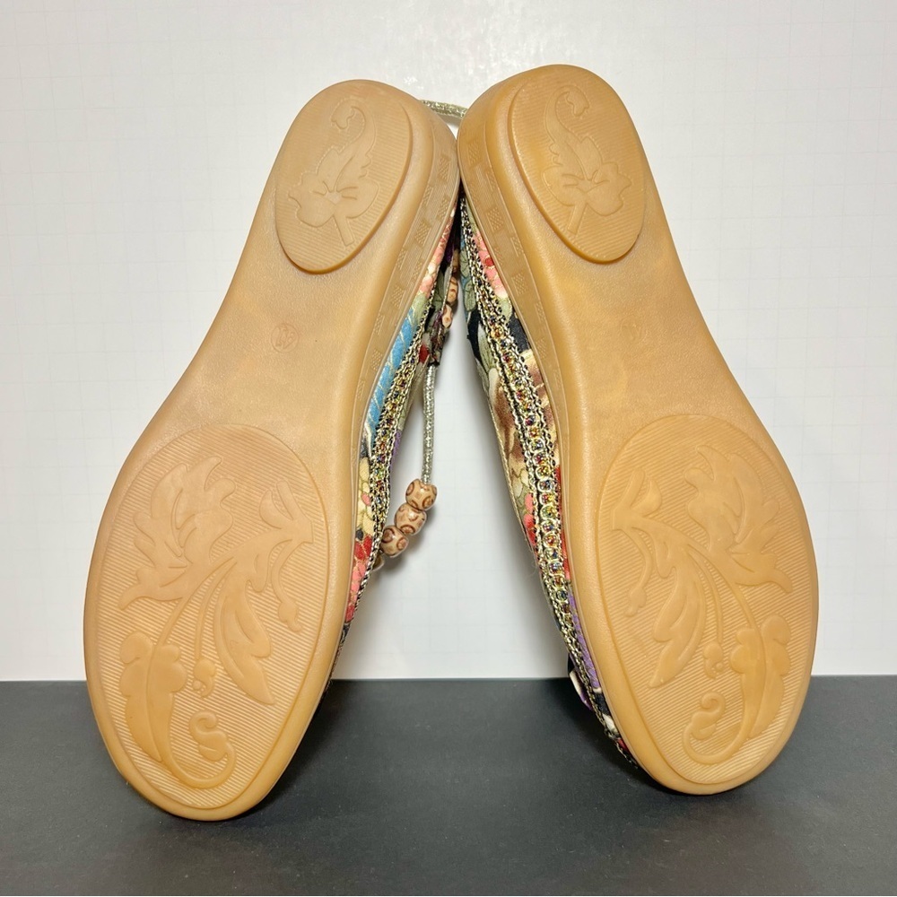 Womens Opulent Classical Floral Print Slip On Shoes / Size 7.5 - Picture 7 of 7